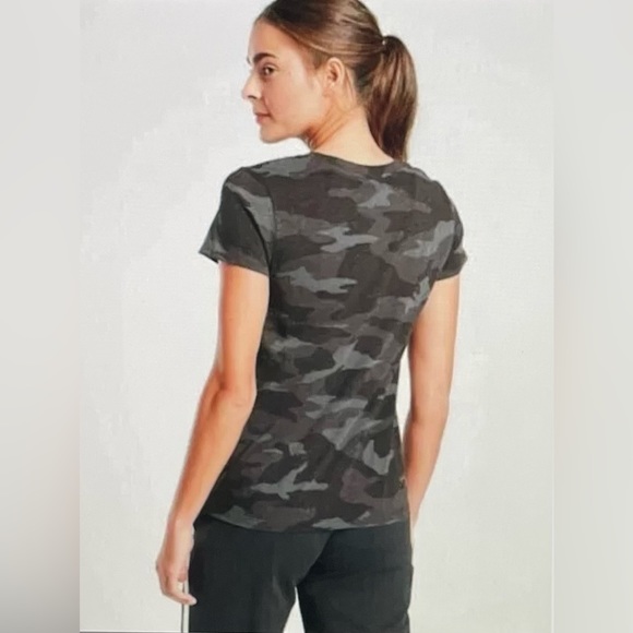 NWT Athleta Organic Cotton Camo T Black Size X Small - Picture 11 of 11